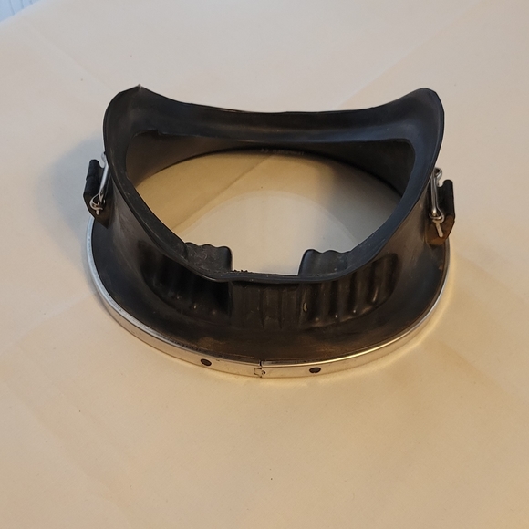 ❤ VINTAGE SCUBA DIVING MASK - Picture 4 of 14